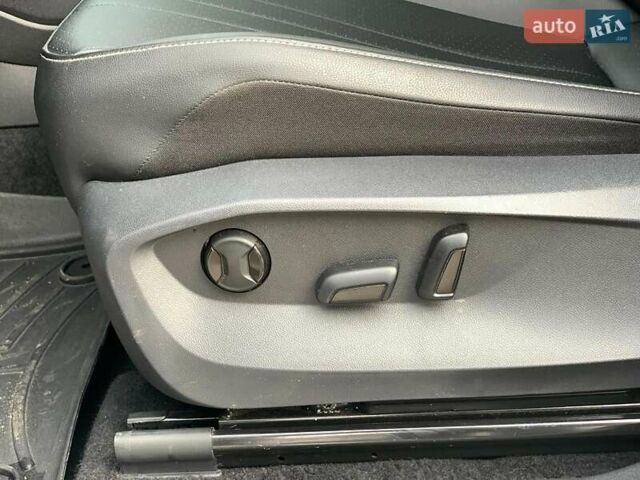 Белый Фольксваген Тигуан, объемом двигателя 2 л и пробегом 45 тыс. км за 28290 $, фото 24 на Automoto.ua