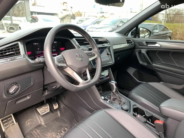 Белый Фольксваген Тигуан, объемом двигателя 2 л и пробегом 45 тыс. км за 28290 $, фото 25 на Automoto.ua