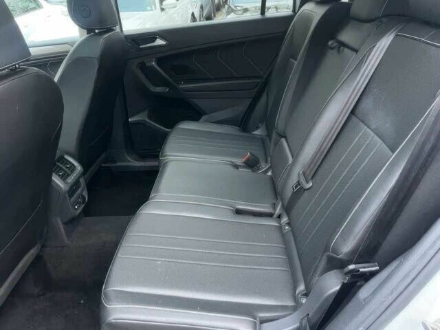 Білий Фольксваген Тігуан, об'ємом двигуна 2 л та пробігом 28 тис. км за 16400 $, фото 12 на Automoto.ua