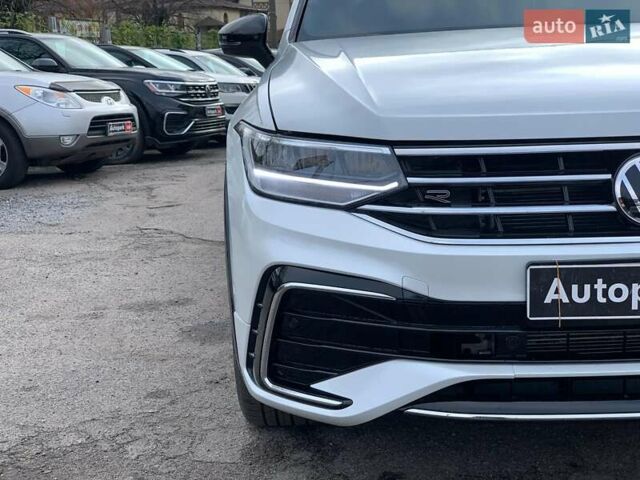 Белый Фольксваген Тигуан, объемом двигателя 2 л и пробегом 45 тыс. км за 28290 $, фото 10 на Automoto.ua