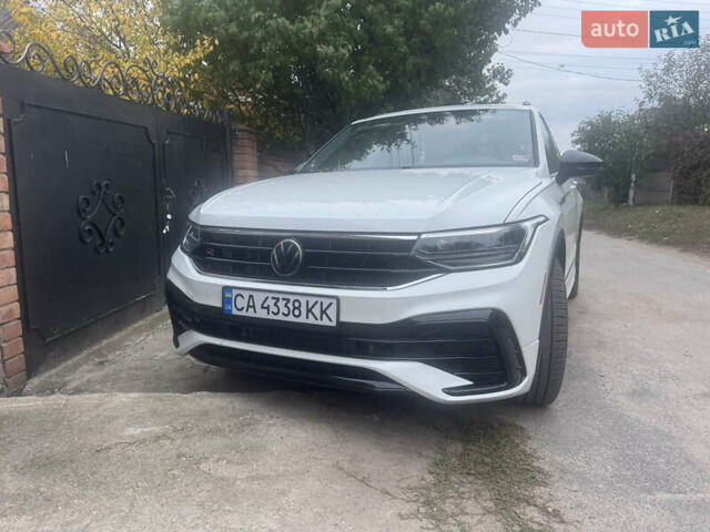Белый Фольксваген Тигуан, объемом двигателя 1.98 л и пробегом 34 тыс. км за 35300 $, фото 1 на Automoto.ua