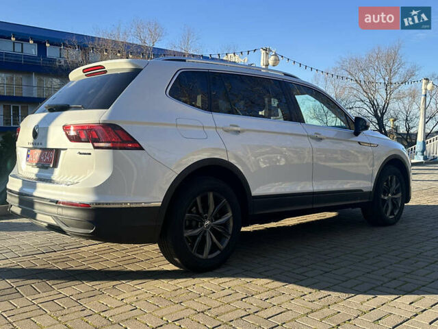 Белый Фольксваген Тигуан, объемом двигателя 1.98 л и пробегом 48 тыс. км за 25900 $, фото 3 на Automoto.ua
