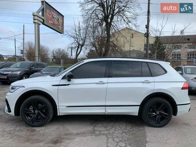 Белый Фольксваген Тигуан, объемом двигателя 2 л и пробегом 45 тыс. км за 28290 $, фото 6 на Automoto.ua
