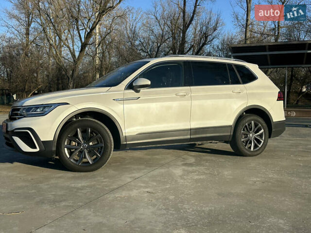 Белый Фольксваген Тигуан, объемом двигателя 1.98 л и пробегом 48 тыс. км за 25900 $, фото 10 на Automoto.ua