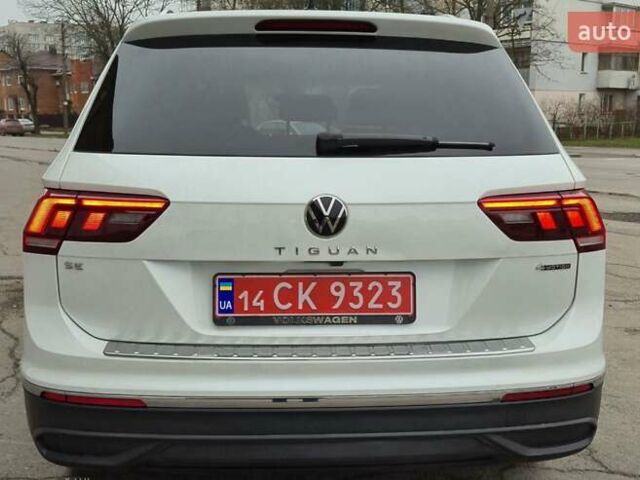 Білий Фольксваген Тігуан, об'ємом двигуна 2.01 л та пробігом 15 тис. км за 27700 $, фото 11 на Automoto.ua