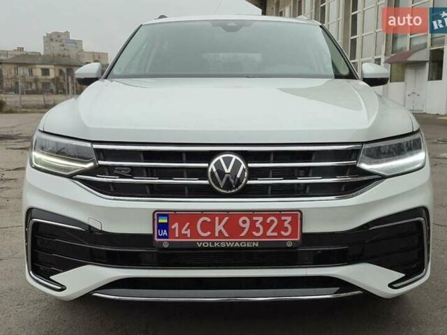 Білий Фольксваген Тігуан, об'ємом двигуна 2.01 л та пробігом 15 тис. км за 27700 $, фото 4 на Automoto.ua