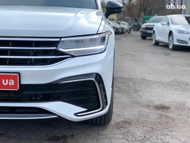 Белый Фольксваген Тигуан, объемом двигателя 2 л и пробегом 45 тыс. км за 28290 $, фото 9 на Automoto.ua
