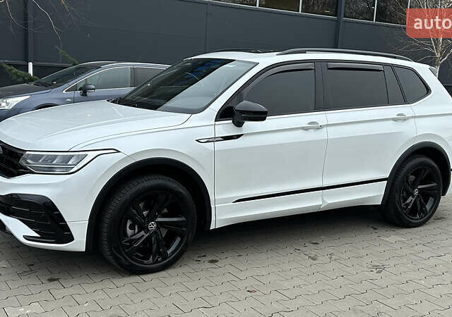 Білий Фольксваген Тігуан, об'ємом двигуна 1.98 л та пробігом 43 тис. км за 27800 $, фото 1 на Automoto.ua