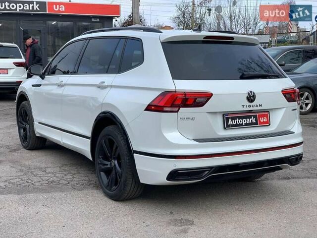 Белый Фольксваген Тигуан, объемом двигателя 2 л и пробегом 45 тыс. км за 28290 $, фото 7 на Automoto.ua
