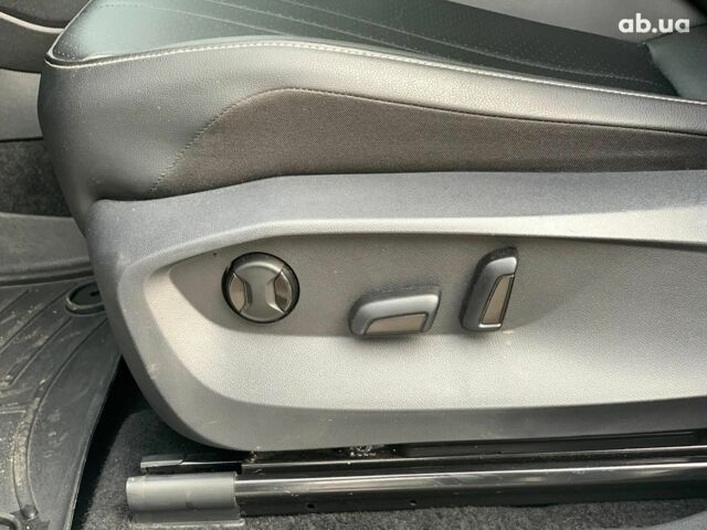 Белый Фольксваген Тигуан, объемом двигателя 2 л и пробегом 45 тыс. км за 28290 $, фото 23 на Automoto.ua