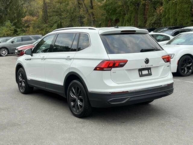 Білий Фольксваген Тігуан, об'ємом двигуна 2 л та пробігом 28 тис. км за 16400 $, фото 3 на Automoto.ua