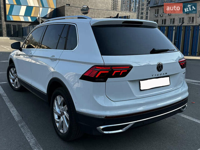 Белый Фольксваген Тигуан, объемом двигателя 1.98 л и пробегом 12 тыс. км за 39000 $, фото 3 на Automoto.ua
