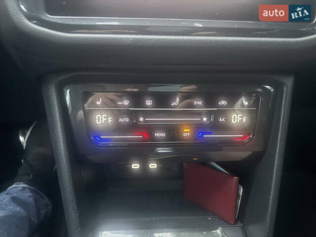 Белый Фольксваген Тигуан, объемом двигателя 1.98 л и пробегом 34 тыс. км за 35300 $, фото 8 на Automoto.ua