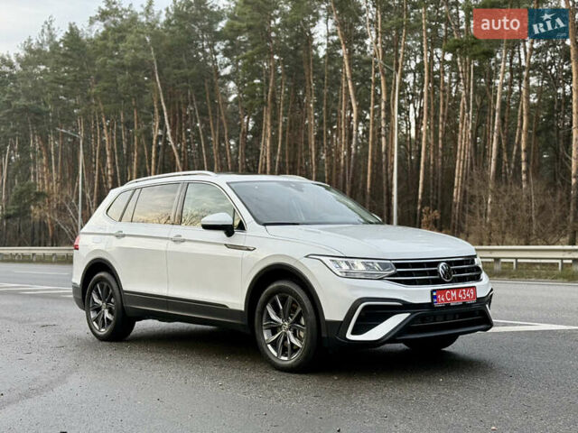 Белый Фольксваген Тигуан, объемом двигателя 1.98 л и пробегом 48 тыс. км за 26999 $, фото 1 на Automoto.ua