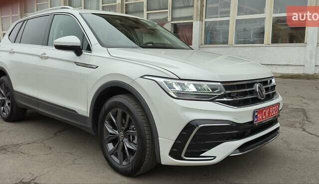 Білий Фольксваген Тігуан, об'ємом двигуна 2.01 л та пробігом 15 тис. км за 27700 $, фото 15 на Automoto.ua