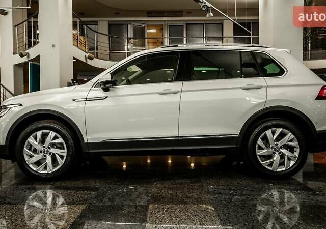 Белый Фольксваген Тигуан, объемом двигателя 1.98 л и пробегом 12 тыс. км за 39000 $, фото 8 на Automoto.ua