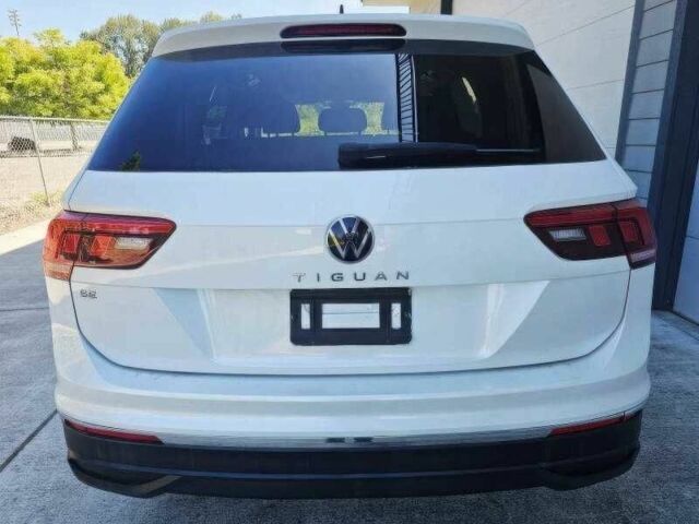 Белый Фольксваген Тигуан, объемом двигателя 2 л и пробегом 23 тыс. км за 12000 $, фото 5 на Automoto.ua