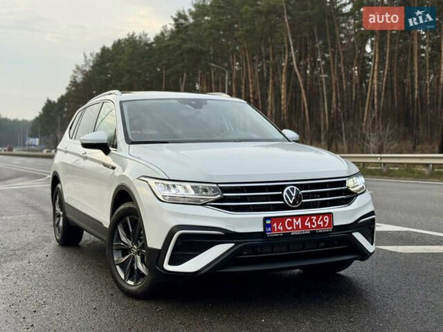 Белый Фольксваген Тигуан, объемом двигателя 1.98 л и пробегом 48 тыс. км за 26999 $, фото 8 на Automoto.ua