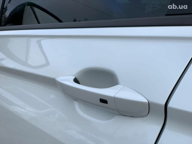 Белый Фольксваген Тигуан, объемом двигателя 2 л и пробегом 45 тыс. км за 28290 $, фото 13 на Automoto.ua