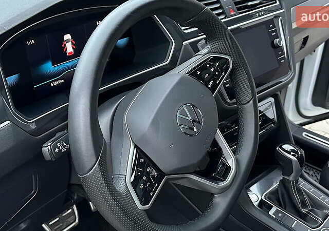 Білий Фольксваген Тігуан, об'ємом двигуна 1.98 л та пробігом 43 тис. км за 27800 $, фото 17 на Automoto.ua