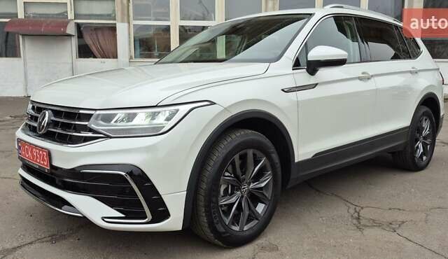 Білий Фольксваген Тігуан, об'ємом двигуна 2.01 л та пробігом 15 тис. км за 27700 $, фото 16 на Automoto.ua