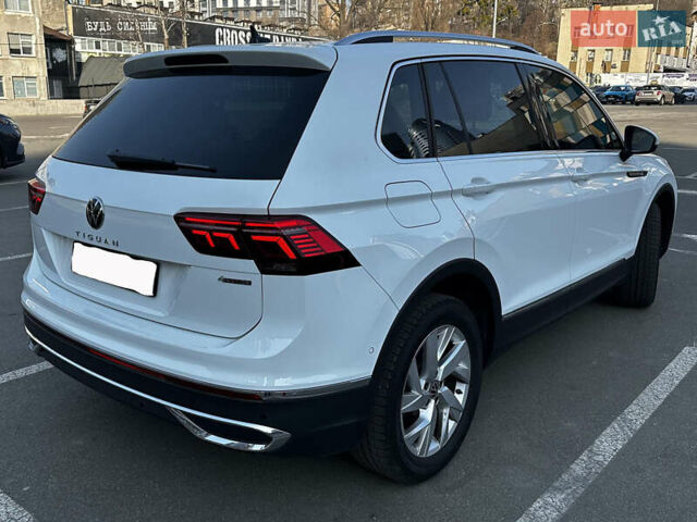 Белый Фольксваген Тигуан, объемом двигателя 1.98 л и пробегом 12 тыс. км за 39000 $, фото 5 на Automoto.ua
