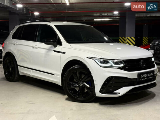 Белый Фольксваген Тигуан, объемом двигателя 2 л и пробегом 48 тыс. км за 42900 $, фото 4 на Automoto.ua