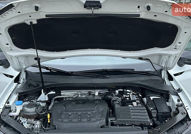 Білий Фольксваген Тігуан, об'ємом двигуна 1.98 л та пробігом 43 тис. км за 27800 $, фото 45 на Automoto.ua