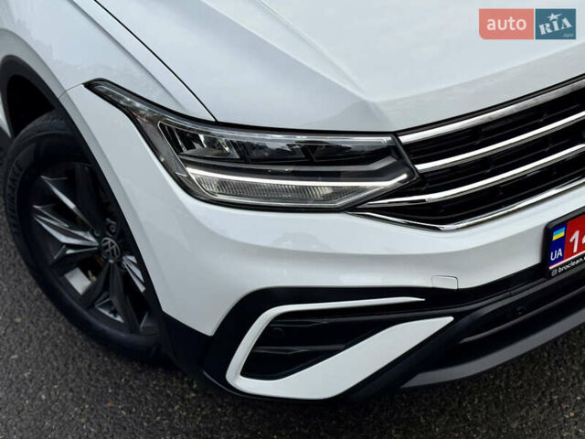 Белый Фольксваген Тигуан, объемом двигателя 1.98 л и пробегом 48 тыс. км за 26999 $, фото 48 на Automoto.ua