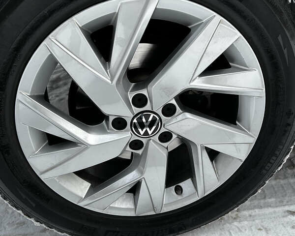 Белый Фольксваген Тигуан, объемом двигателя 1.98 л и пробегом 12 тыс. км за 39000 $, фото 44 на Automoto.ua