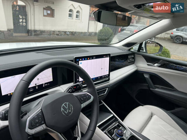 Білий Фольксваген Тігуан, об'ємом двигуна 2 л та пробігом 22 тис. км за 47900 $, фото 75 на Automoto.ua