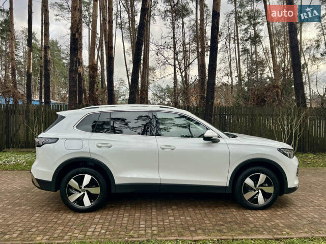 Білий Фольксваген Тігуан, об'ємом двигуна 2 л та пробігом 22 тис. км за 47900 $, фото 38 на Automoto.ua