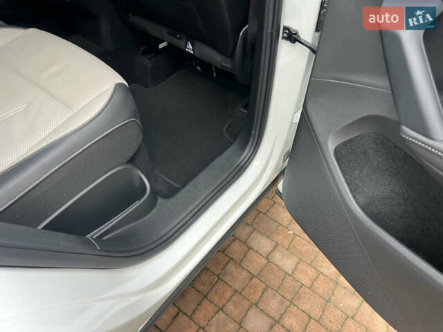 Білий Фольксваген Тігуан, об'ємом двигуна 2 л та пробігом 22 тис. км за 47900 $, фото 126 на Automoto.ua