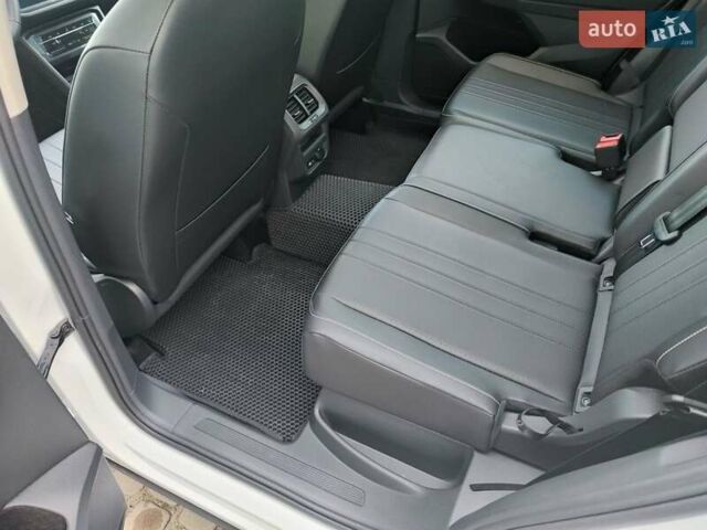 Белый Фольксваген Тигуан, объемом двигателя 1.98 л и пробегом 10 тыс. км за 28500 $, фото 19 на Automoto.ua