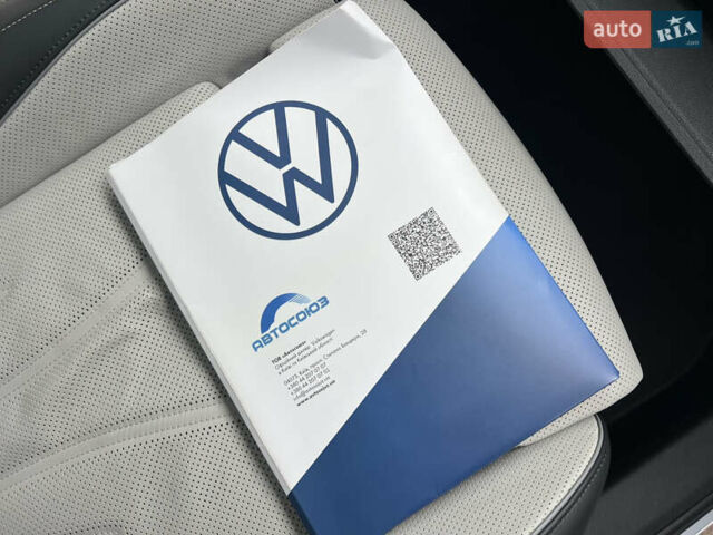 Білий Фольксваген Тігуан, об'ємом двигуна 2 л та пробігом 22 тис. км за 47900 $, фото 2 на Automoto.ua