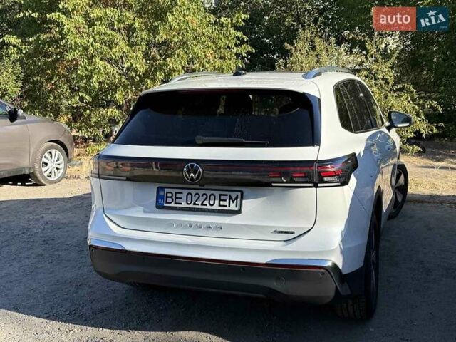 Белый Фольксваген Тигуан, объемом двигателя 1.97 л и пробегом 22 тыс. км за 45800 $, фото 1 на Automoto.ua