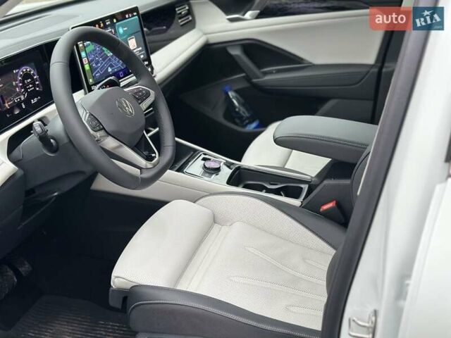 Белый Фольксваген Тигуан, объемом двигателя 1.97 л и пробегом 22 тыс. км за 45800 $, фото 4 на Automoto.ua