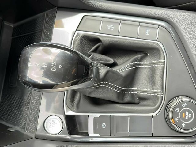 Белый Фольксваген Тигуан, объемом двигателя 2 л и пробегом 12 тыс. км за 14500 $, фото 8 на Automoto.ua