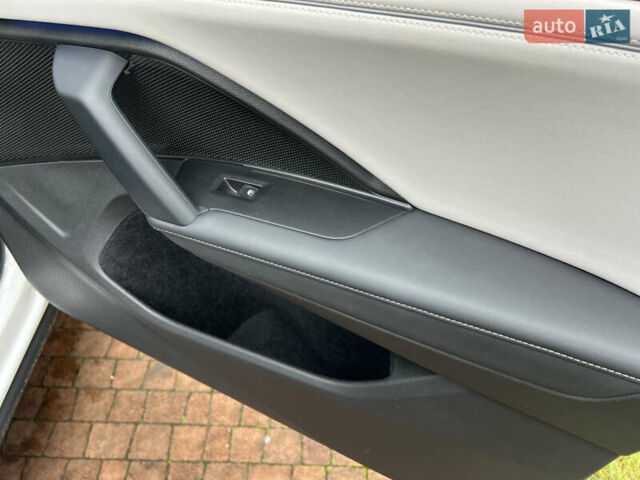 Білий Фольксваген Тігуан, об'ємом двигуна 2 л та пробігом 22 тис. км за 47900 $, фото 134 на Automoto.ua