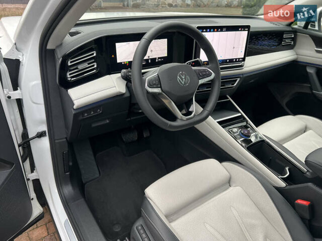 Білий Фольксваген Тігуан, об'ємом двигуна 2 л та пробігом 22 тис. км за 47900 $, фото 64 на Automoto.ua