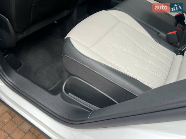 Білий Фольксваген Тігуан, об'ємом двигуна 2 л та пробігом 22 тис. км за 47900 $, фото 120 на Automoto.ua