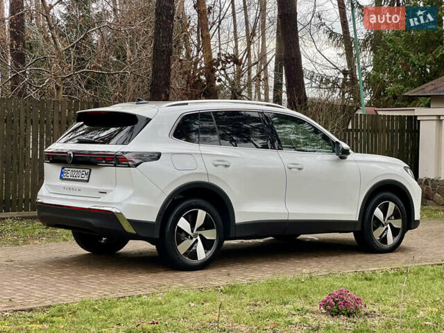 Білий Фольксваген Тігуан, об'ємом двигуна 2 л та пробігом 22 тис. км за 47900 $, фото 6 на Automoto.ua