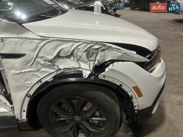 Белый Фольксваген Тигуан, объемом двигателя 1.98 л и пробегом 38 тыс. км за 22999 $, фото 3 на Automoto.ua