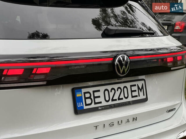 Білий Фольксваген Тігуан, об'ємом двигуна 2 л та пробігом 22 тис. км за 47900 $, фото 35 на Automoto.ua