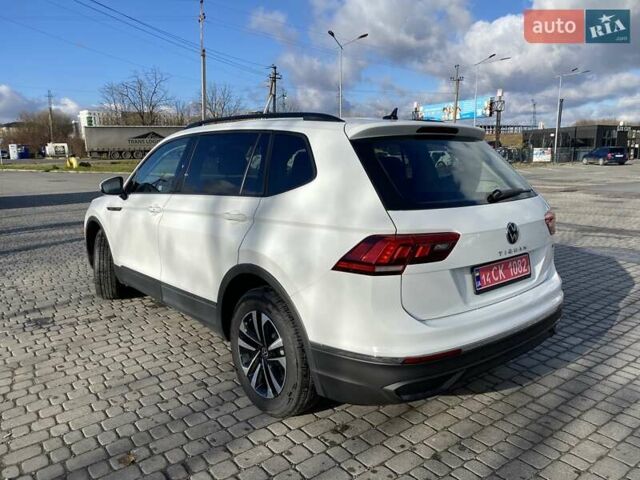 Белый Фольксваген Тигуан, объемом двигателя 2 л и пробегом 5 тыс. км за 24300 $, фото 10 на Automoto.ua