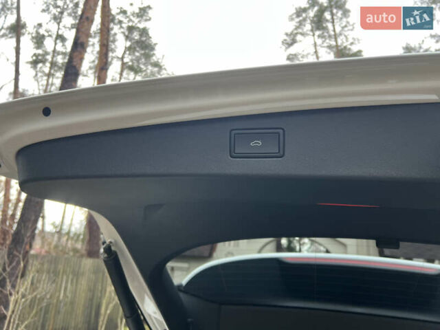 Білий Фольксваген Тігуан, об'ємом двигуна 2 л та пробігом 22 тис. км за 47900 $, фото 50 на Automoto.ua