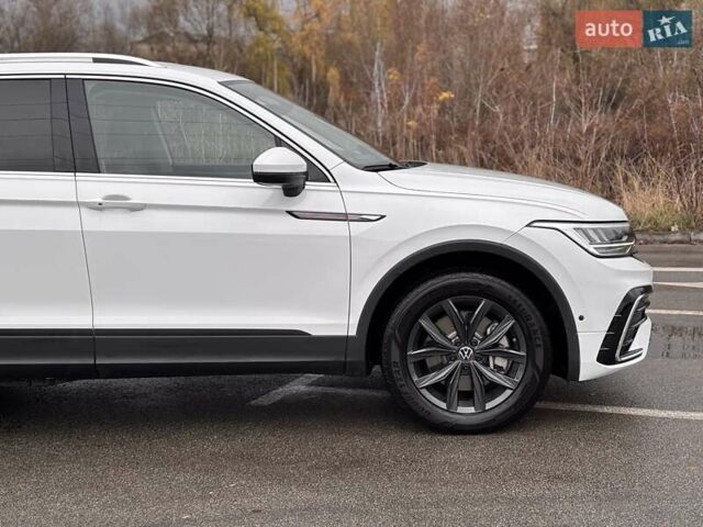 Білий Фольксваген Тігуан, об'ємом двигуна 1.98 л та пробігом 10 тис. км за 27000 $, фото 11 на Automoto.ua