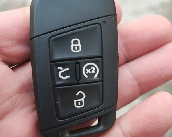 Белый Фольксваген Тигуан, объемом двигателя 1.98 л и пробегом 10 тыс. км за 28500 $, фото 29 на Automoto.ua