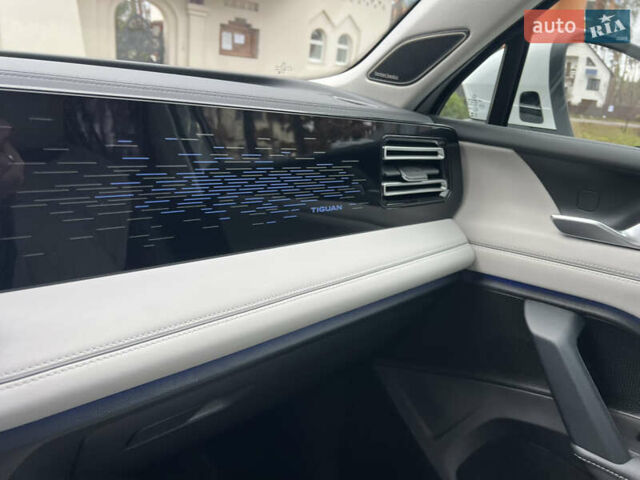 Білий Фольксваген Тігуан, об'ємом двигуна 2 л та пробігом 22 тис. км за 47900 $, фото 99 на Automoto.ua