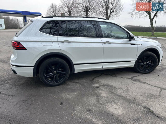 Белый Фольксваген Тигуан, объемом двигателя 1.98 л и пробегом 28 тыс. км за 28500 $, фото 5 на Automoto.ua